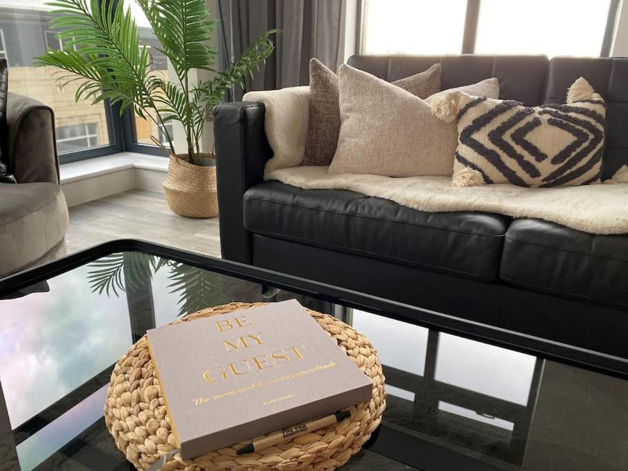 The Pad By The Beach Penthouse Apartment With Sunset And City Views บอร์นมัธ ภายนอก รูปภาพ