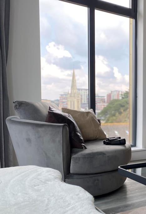 The Pad By The Beach Penthouse Apartment With Sunset And City Views บอร์นมัธ ภายนอก รูปภาพ