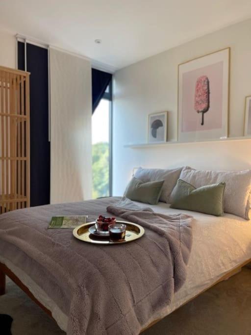 The Pad By The Beach Penthouse Apartment With Sunset And City Views บอร์นมัธ ภายนอก รูปภาพ