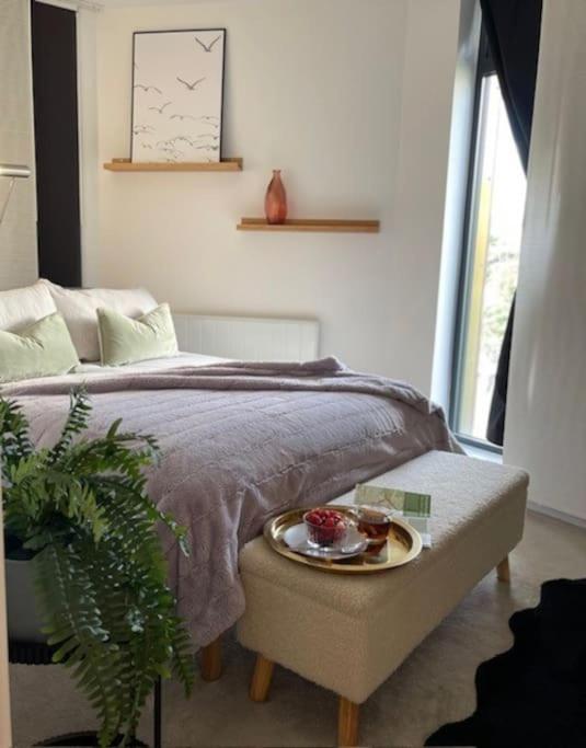 The Pad By The Beach Penthouse Apartment With Sunset And City Views บอร์นมัธ ภายนอก รูปภาพ